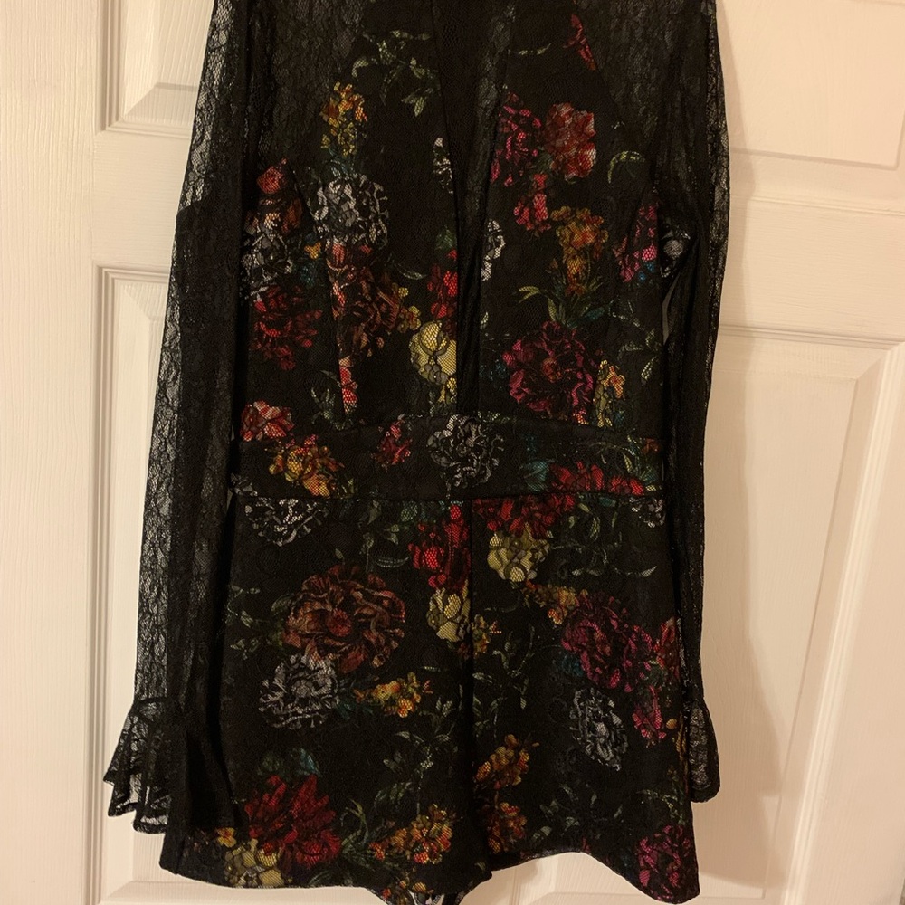 Guess Romper - Picture 4 of 7